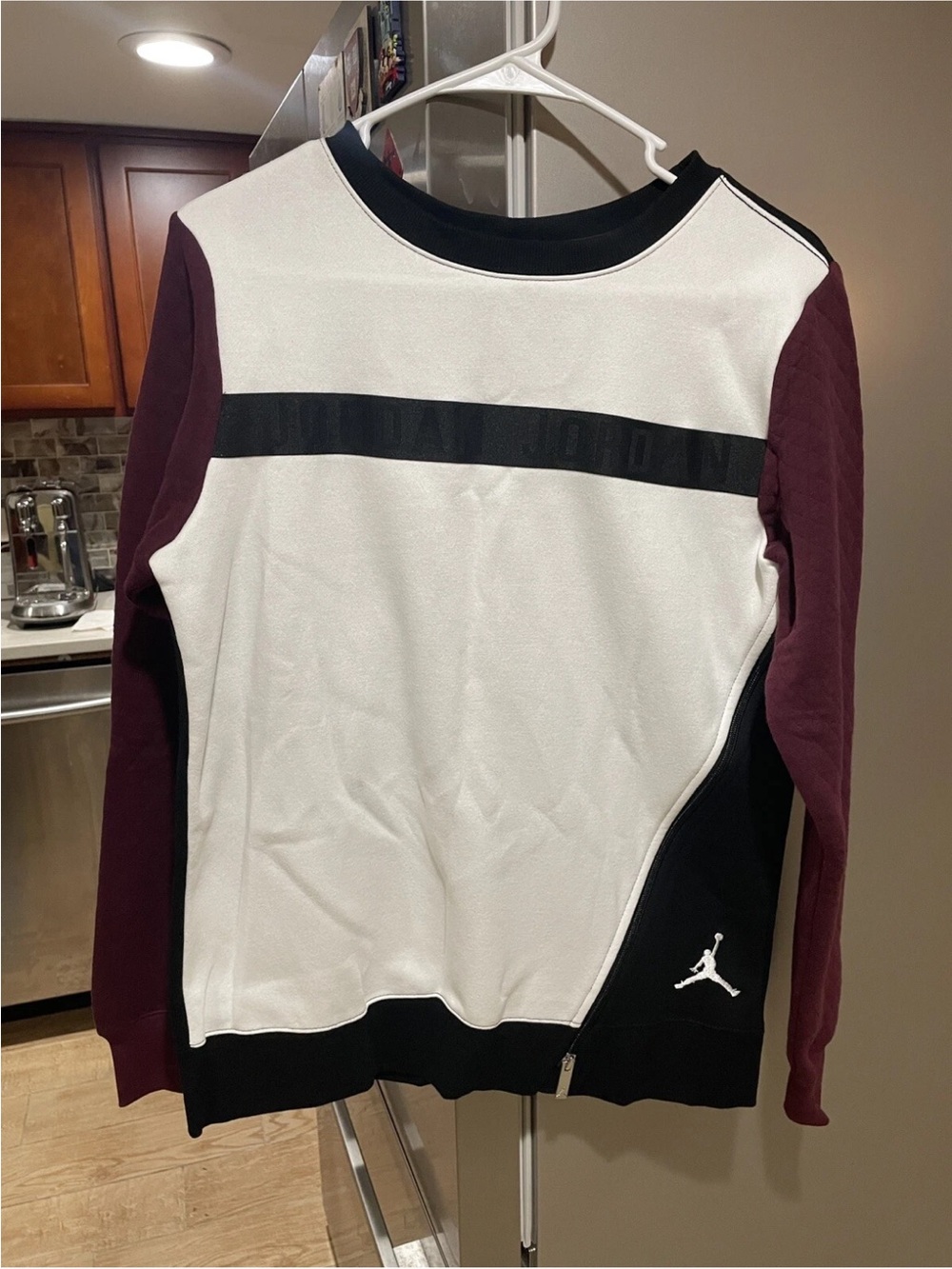 Sz XXL-Nike Air Jordan Boys Jumpman Logo Sweatshirt White/Wine/Black 453881 782